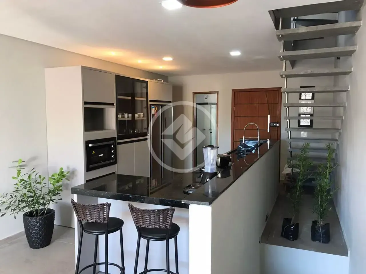Меблированный дом 300 м² с 3 спальнями и 2 парковками — photo 2