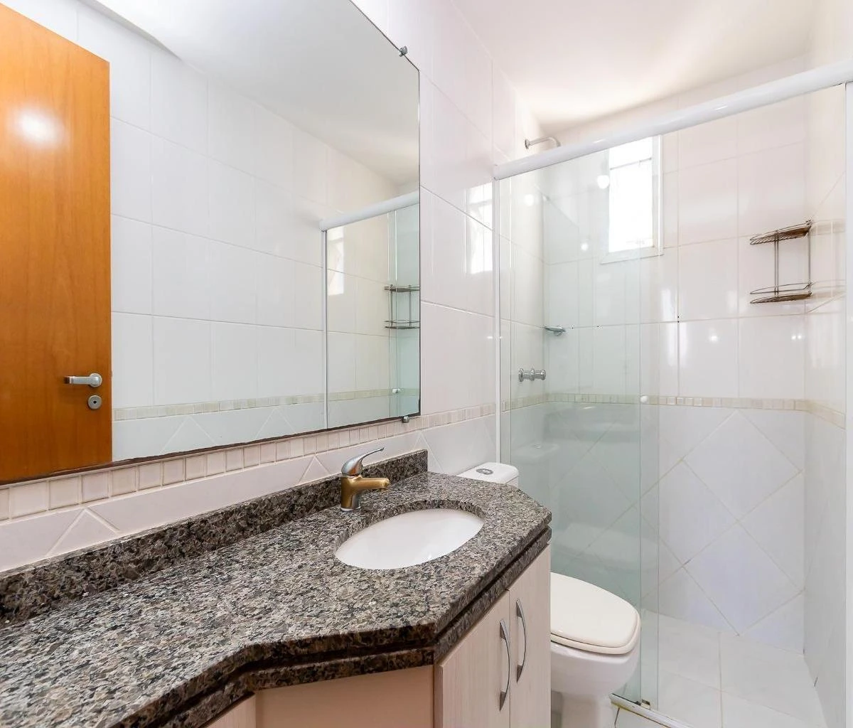 4-bedroom apartment with a home office in Curitiba — photo 13