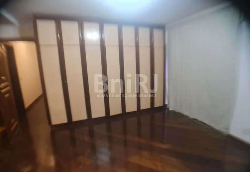 4-bedroom apartment with 271 m² and 3 parking spots — photo 12