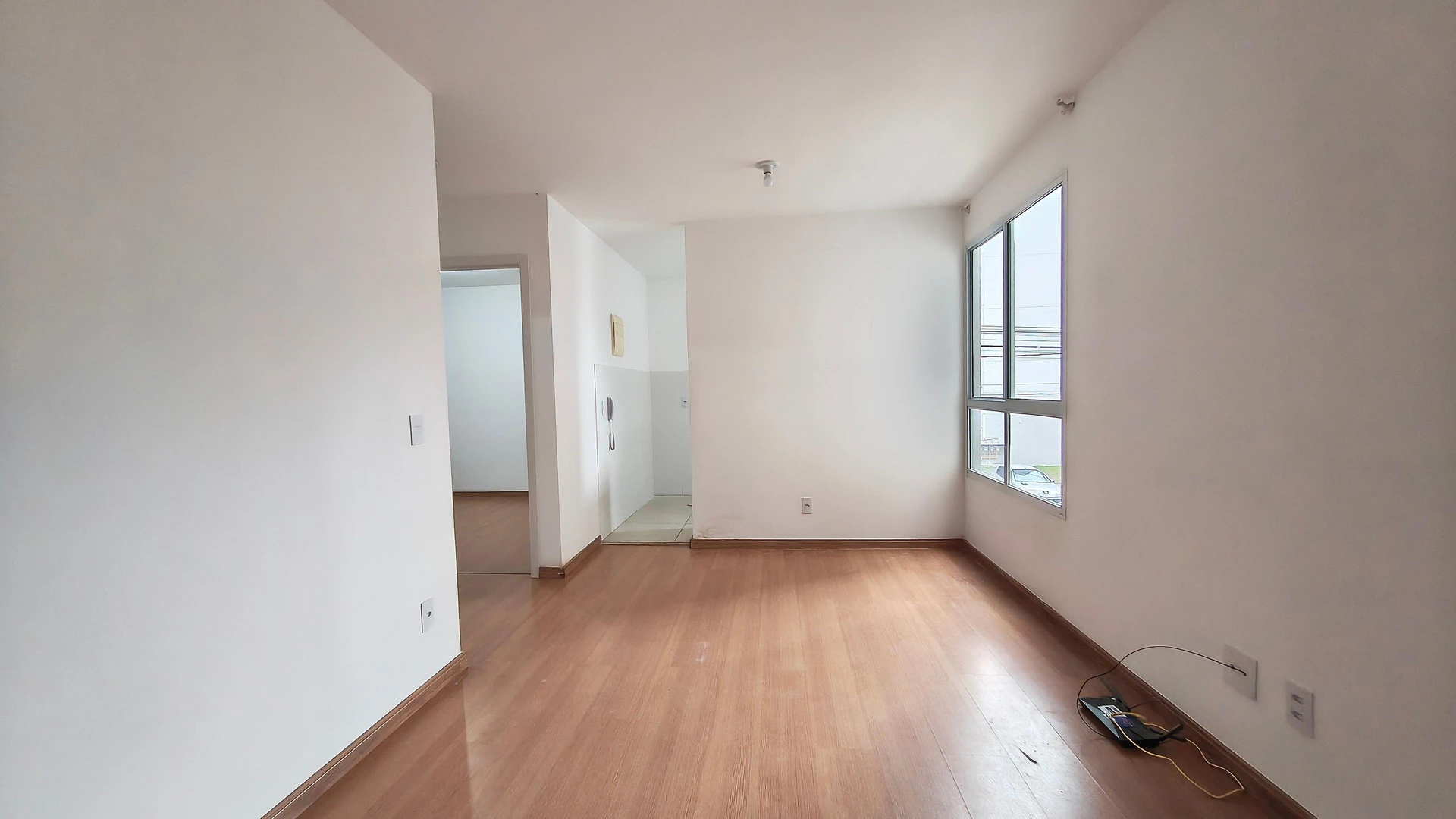2-bedroom apartment in a building with a gym — photo 4