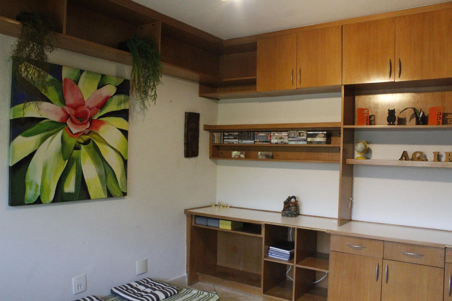 Furnished apartment with 3 bedrooms and 3 bathrooms — photo 15