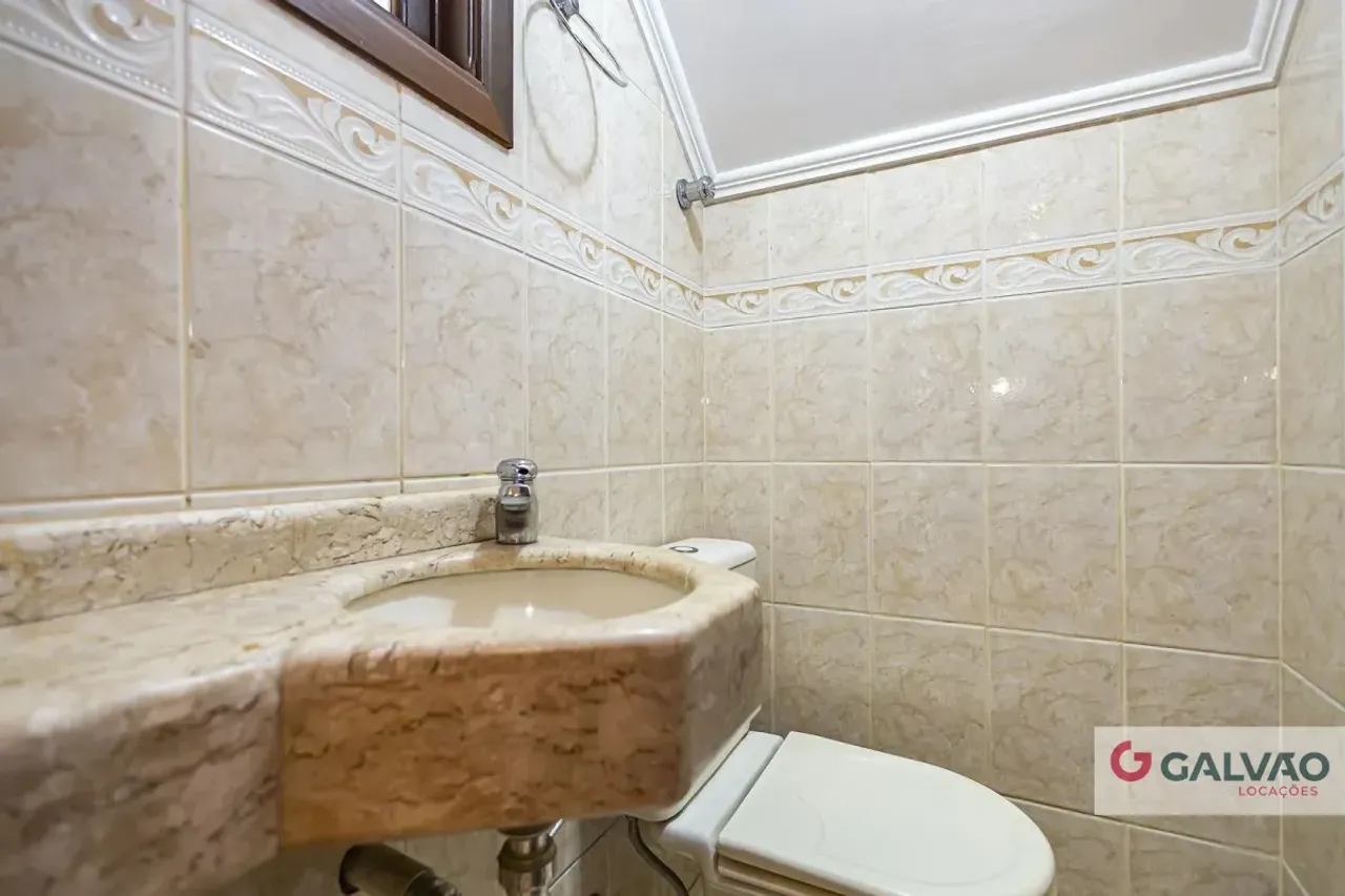 Furnished townhouse of 182 m² with 3 bedrooms and suite — photo 2