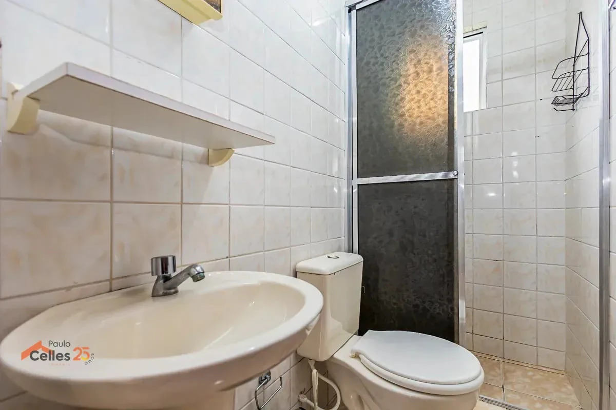 3-bedroom apartment with wood or laminate floors in Curitiba — photo 23