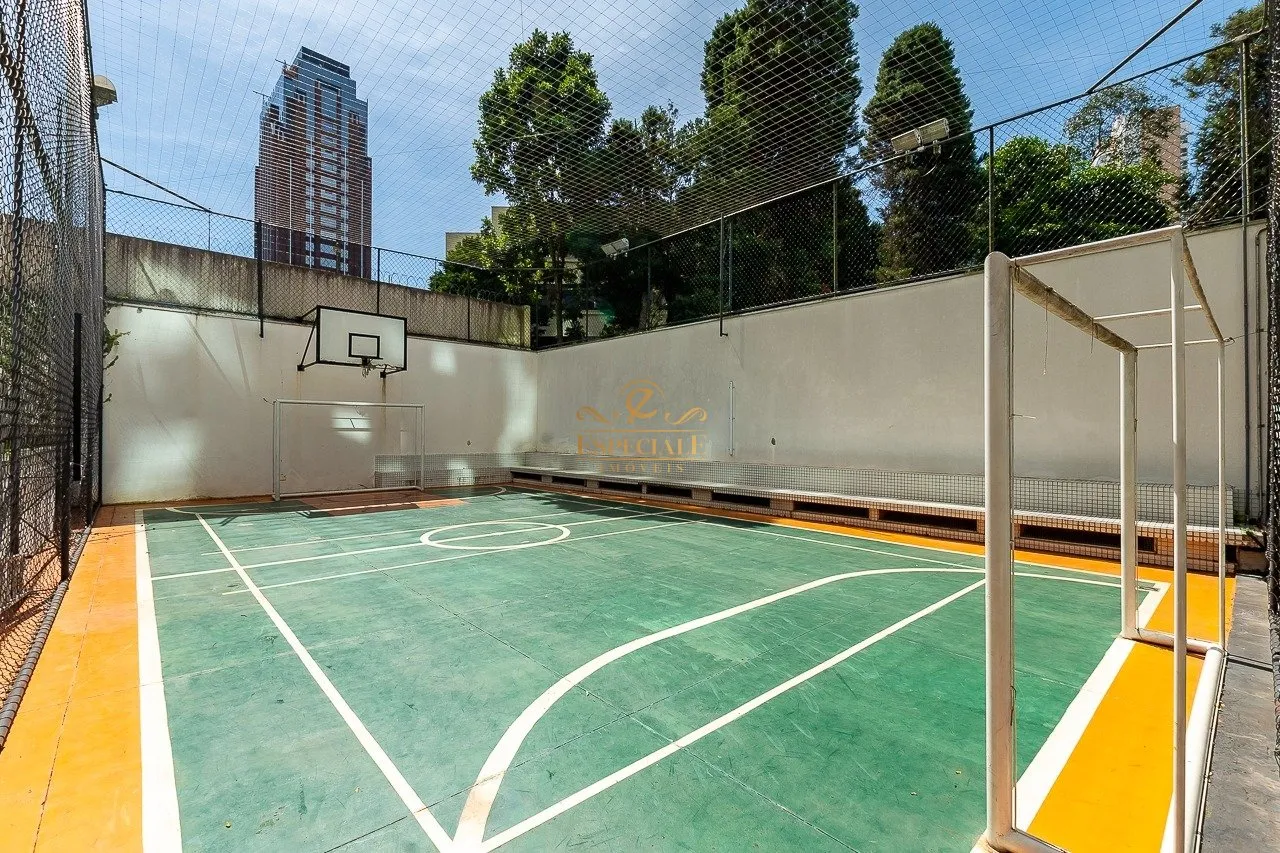 4-bedroom apartment with 2 suites, 331 m² — photo 47