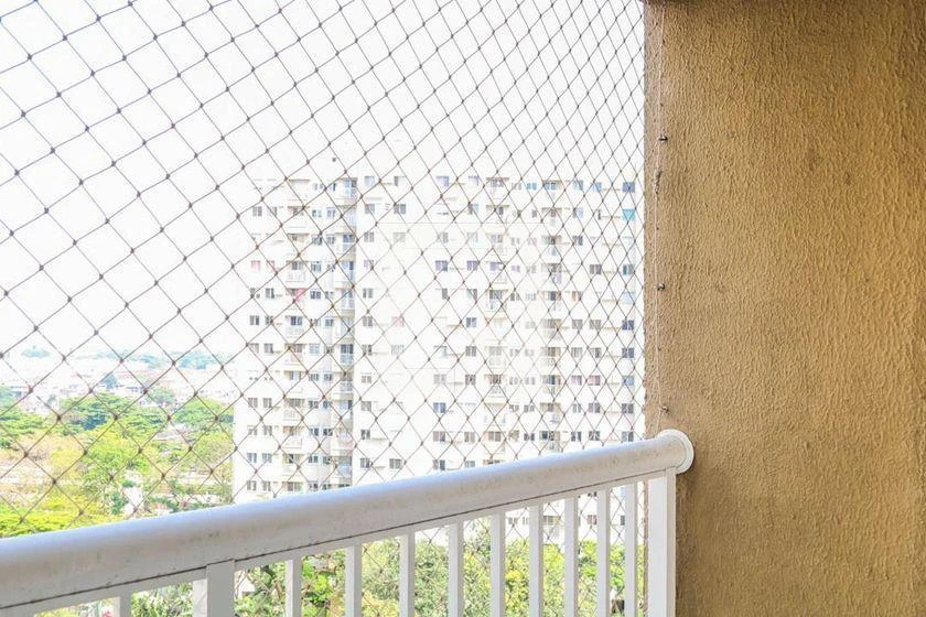 2-bedroom apartment in a building with a gym
