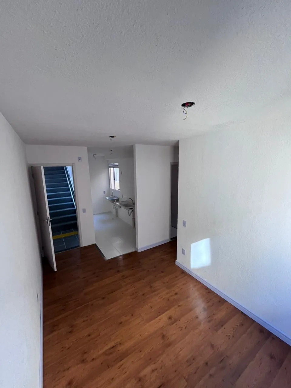 2-bedroom apartment with wood or laminate floors — photo 10