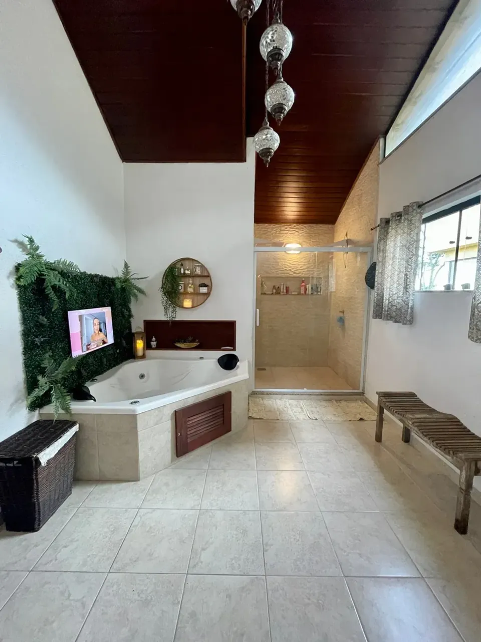 Unfurnished house with 5 bedrooms and 5 bathrooms — photo 4
