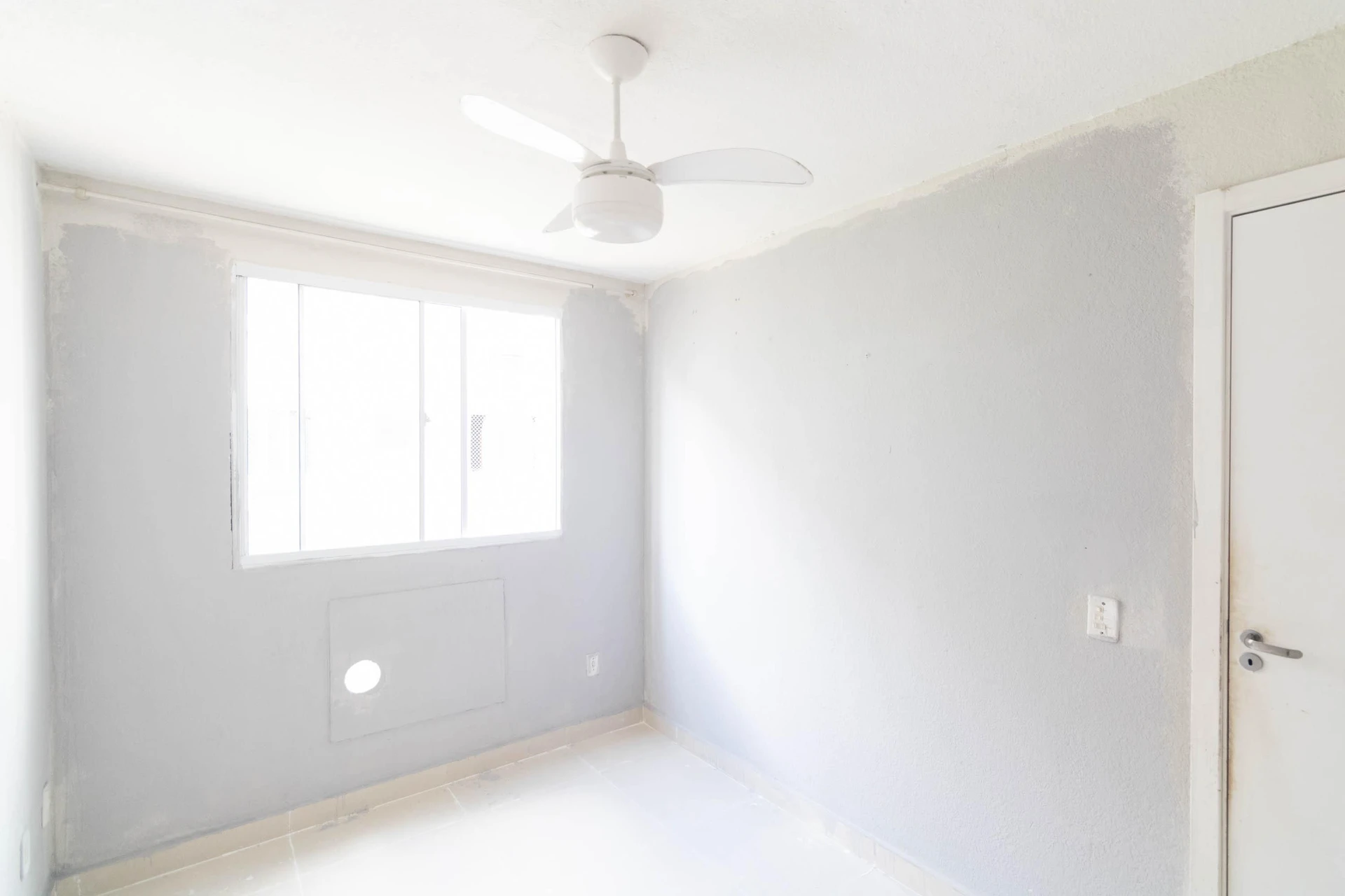 2-bedroom apartment in a building with a gym — photo 34