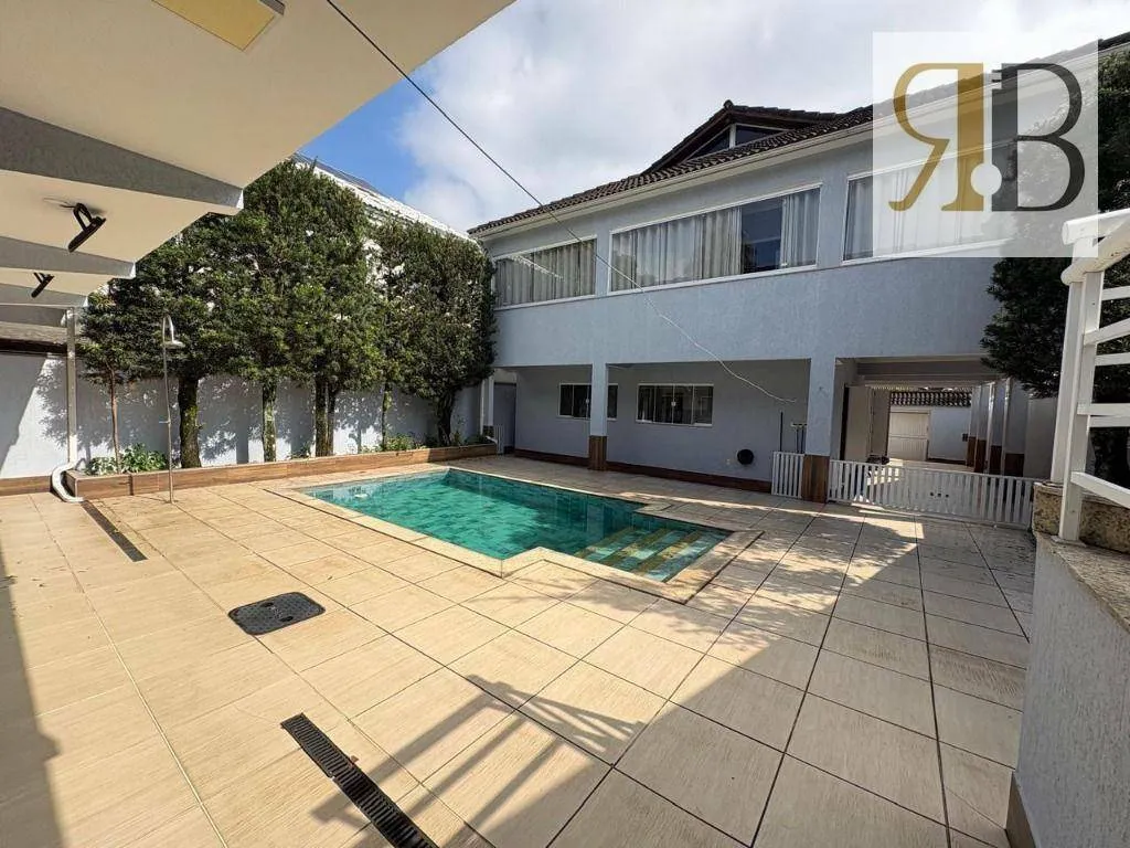 4-bedroom house with 5 bathrooms, 400 m² — photo 2