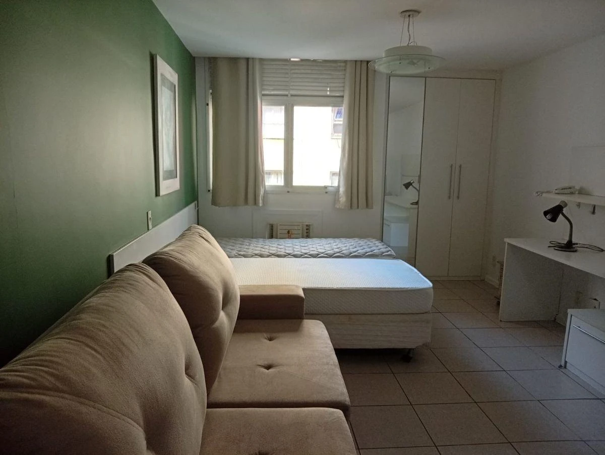 Furnished 40 m² apartment with a closed kitchen — photo 19