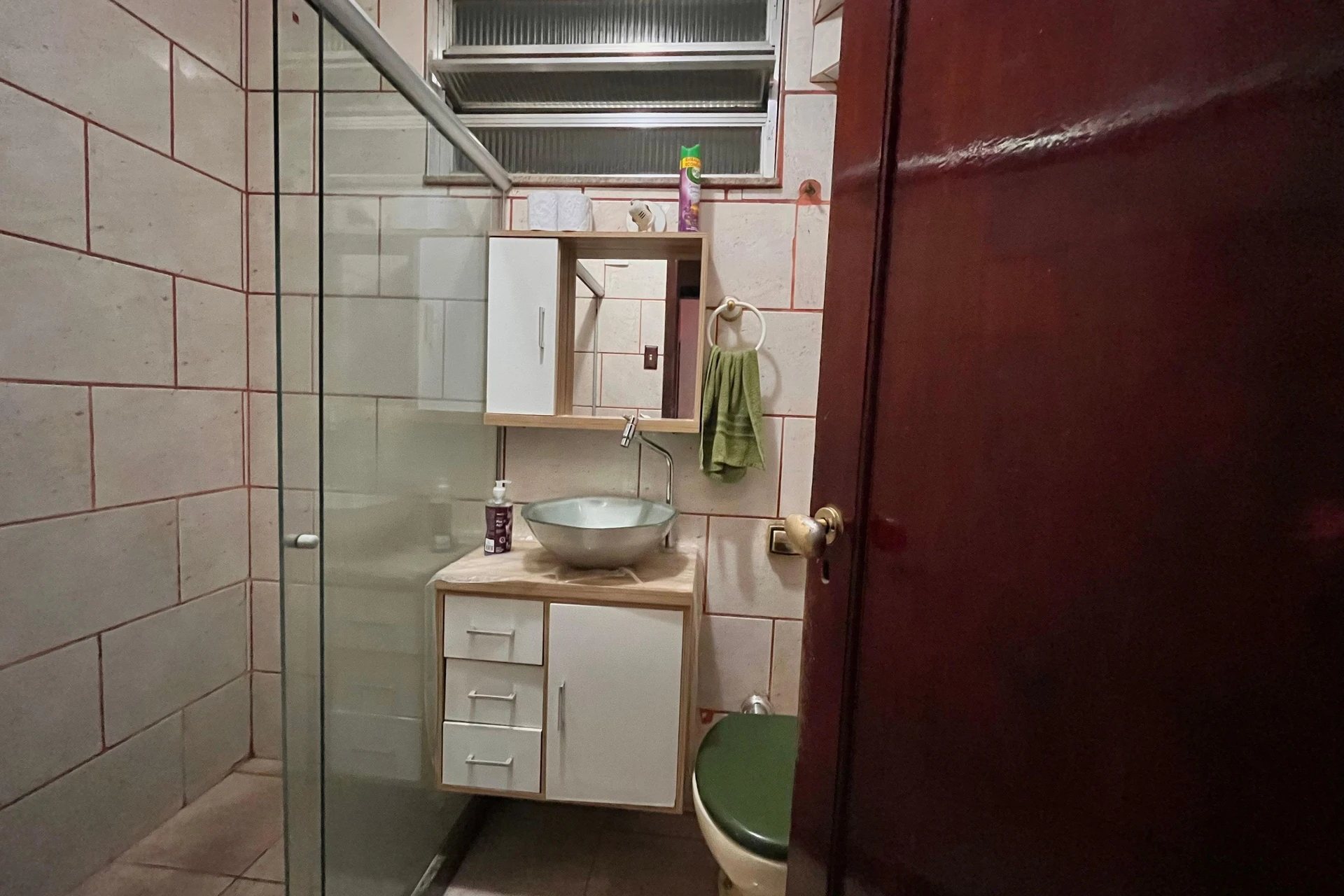 Furnished 2-bedroom apartment with a separate kitchen — photo 6