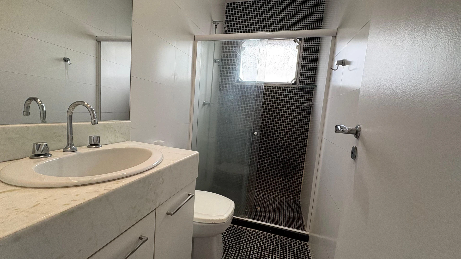 House, 188 m², with a jacuzzi — photo 25