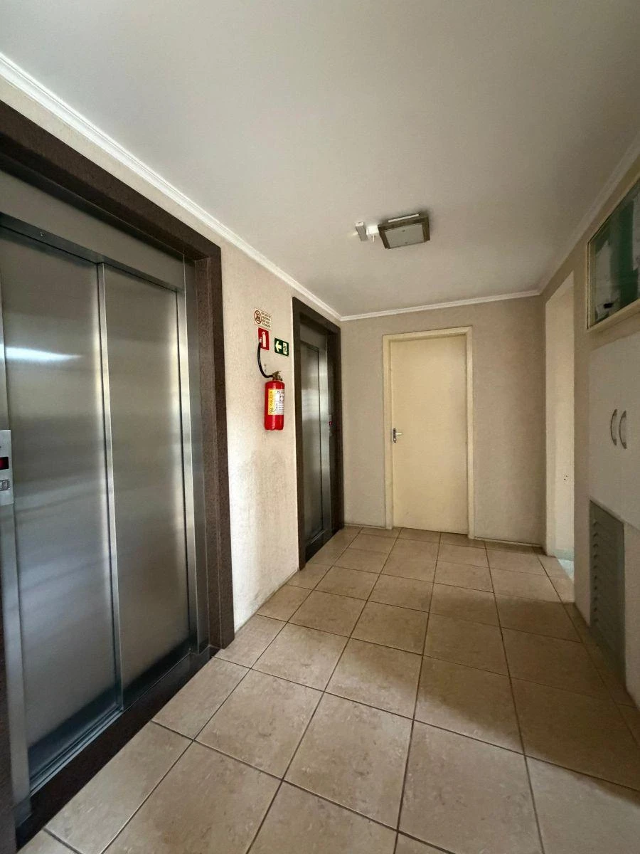 Home office in a 2-bedroom apartment, 81 m² — photo 19