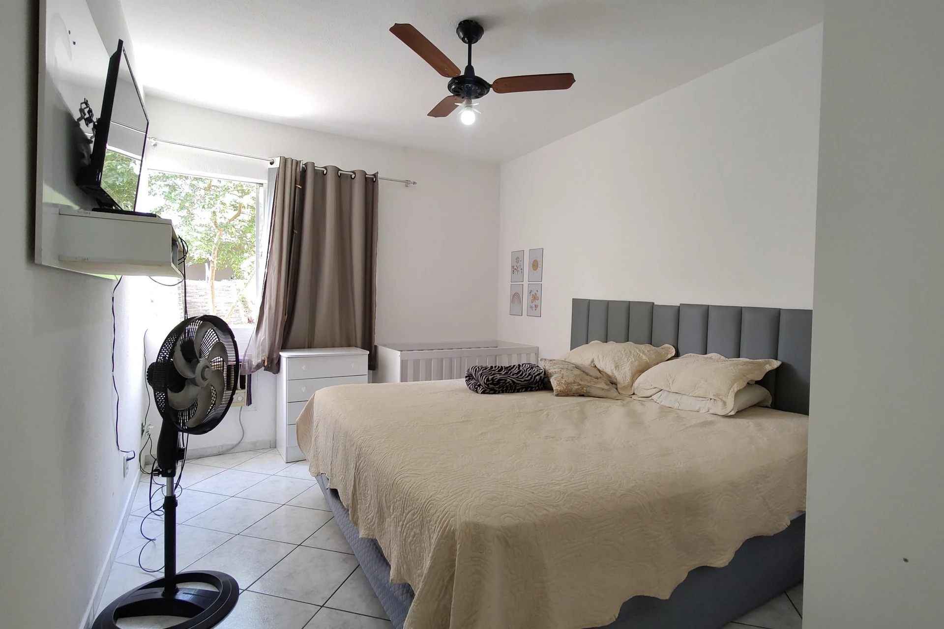 Furnished 1-bedroom apartment with gas open-plan kitchen — photo 17