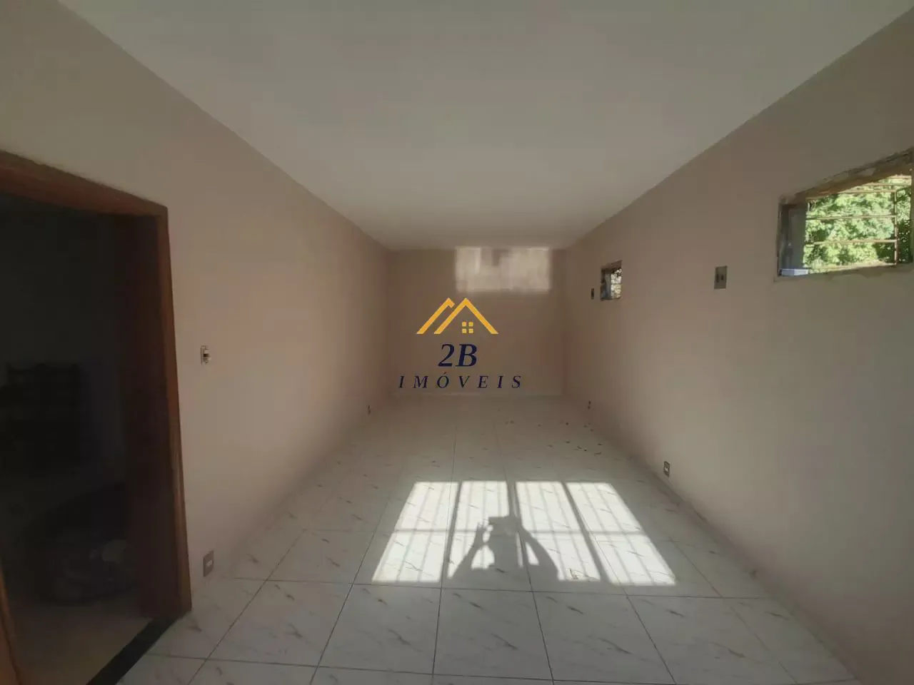 Unfurnished house with 5 bedrooms and 5 bathrooms — photo 7