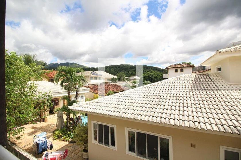 6-bedroom house with 4 en-suite suites and 600 m² — photo 27