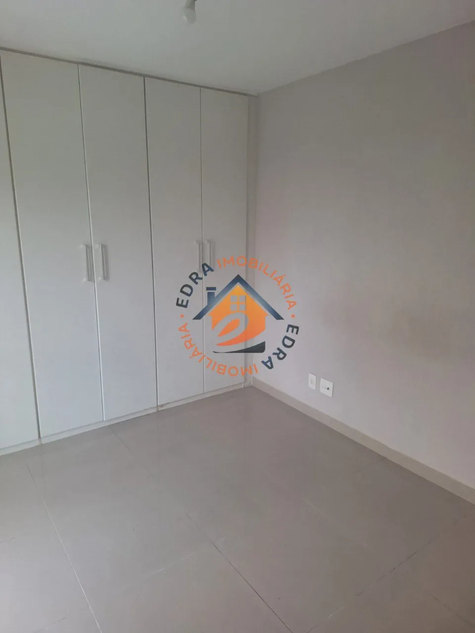 Rental apartment with balcony and 2 bedrooms — photo 11