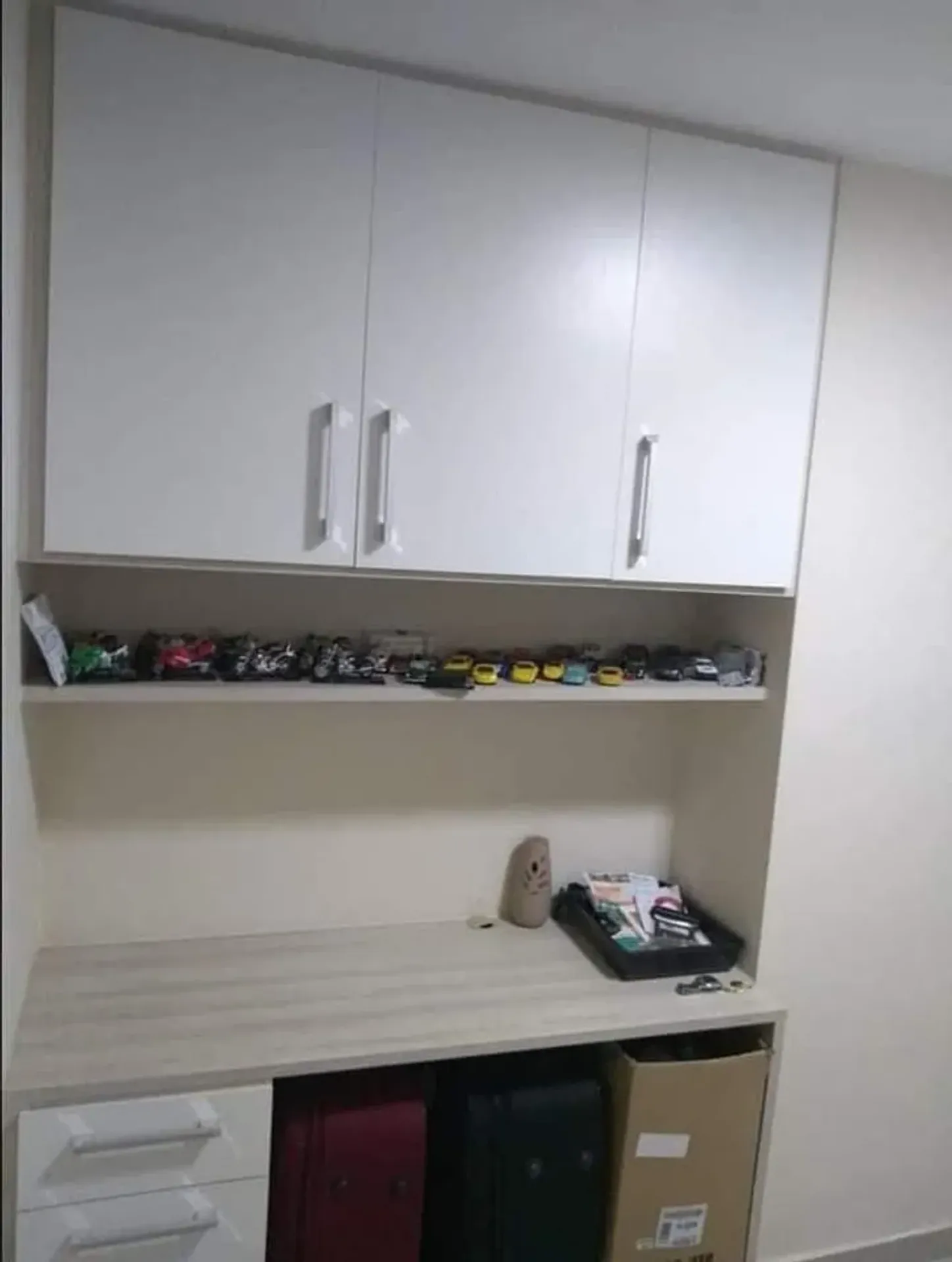 3-bedroom apartment in a building with a pool — photo 14