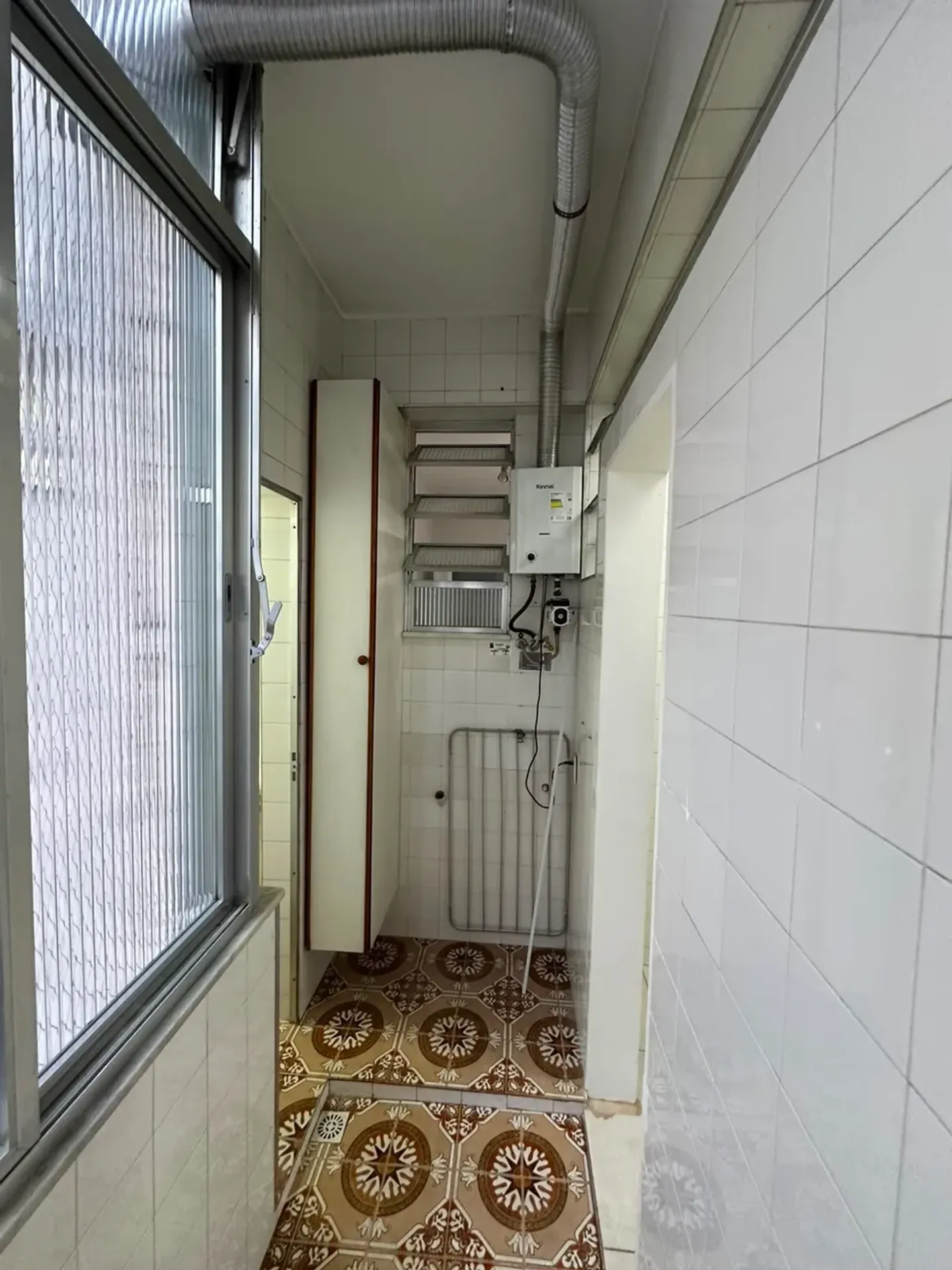 Apartment with 2 bedrooms, 2 bathrooms and balcony — photo 35