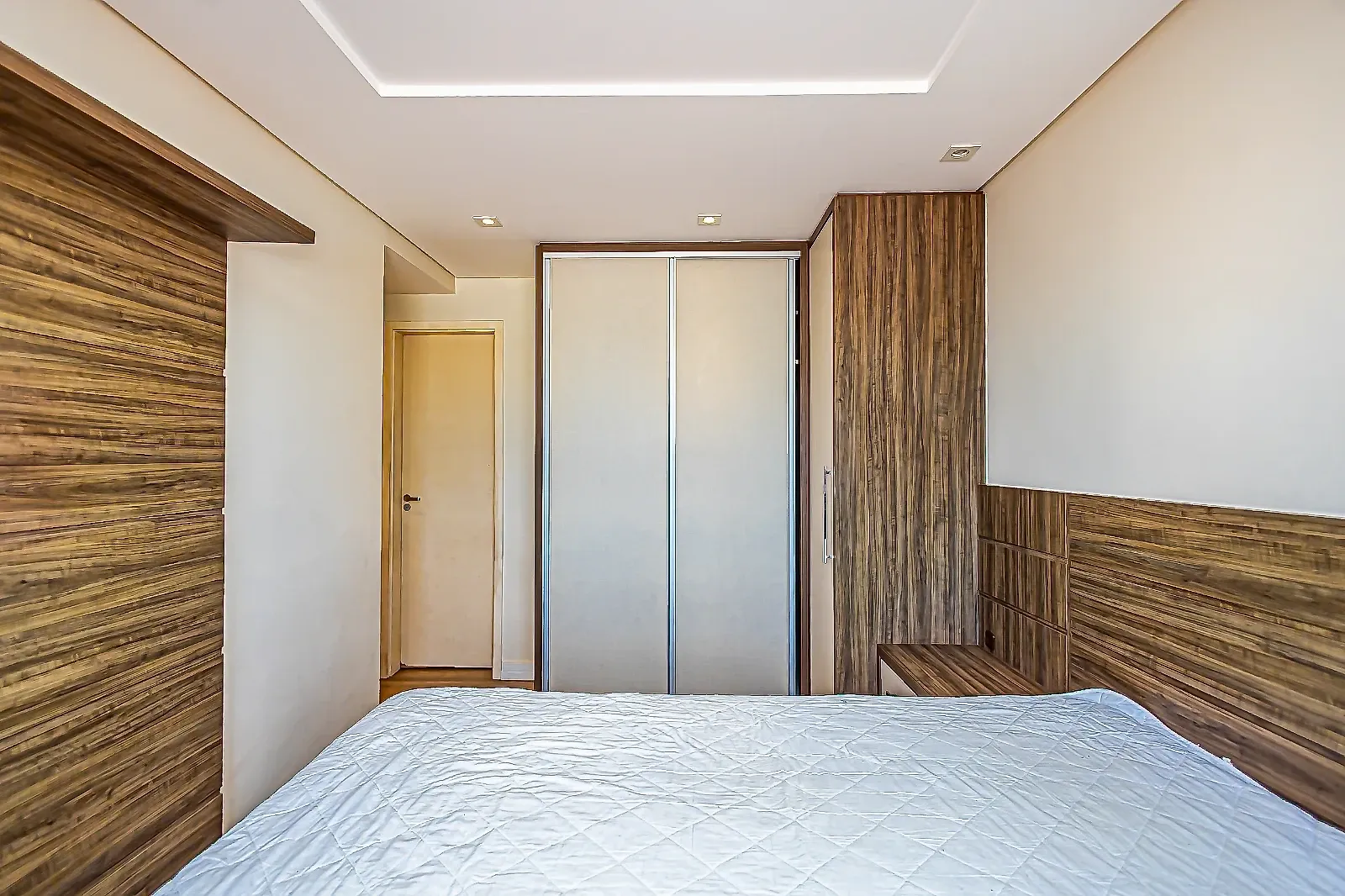 2-bedroom 63 m² apartment with a glass balcony — photo 16