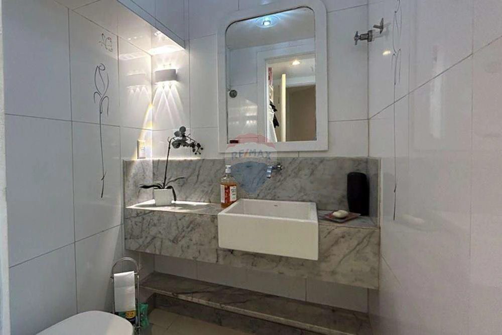 238 m² house with 6 bedrooms, 2 en-suites and 2 parking — photo 30