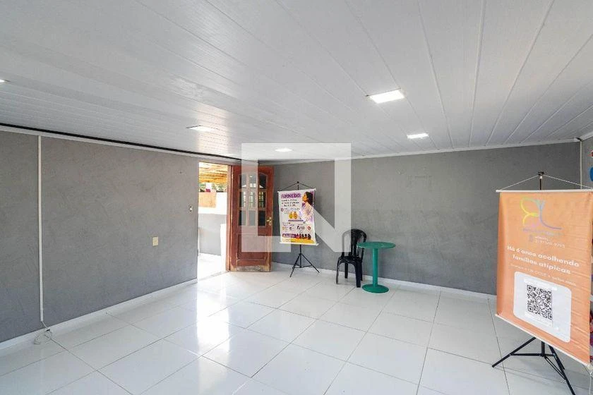 Casa com 3 quartos e 2 banheiros, 160 m² — photo 44