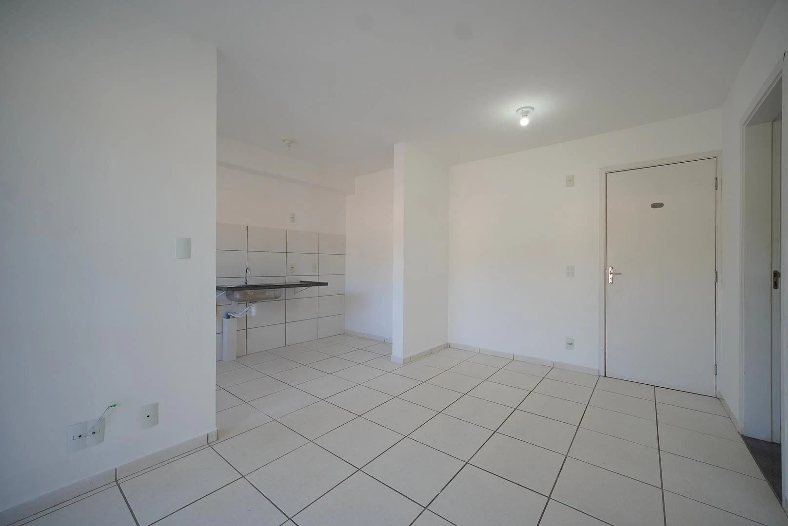 1-bedroom apartment with balcony and mountain view — photo 2