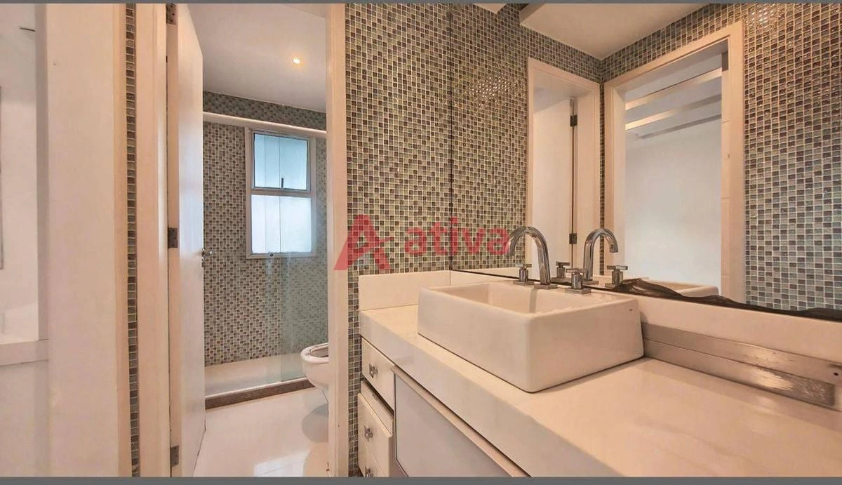 Casa em condomínio com 4 suítes e 200 m² — photo 27