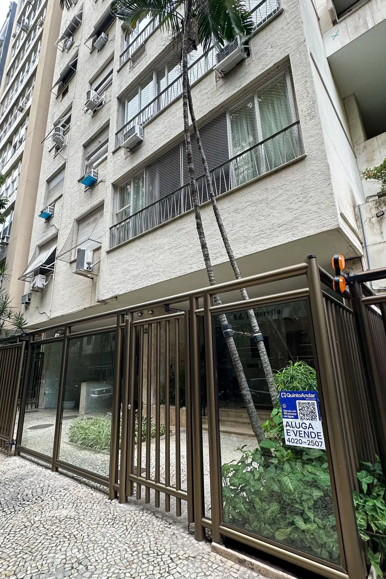Unfurnished apartment with 3 bedrooms and 4 bathrooms — photo 15