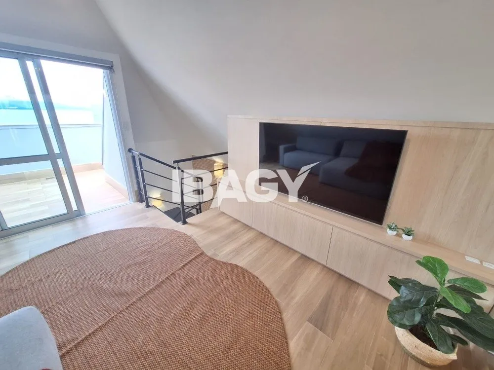 Penthouse dúplex amueblado con 3 dormitorios y 170 m² — photo 17