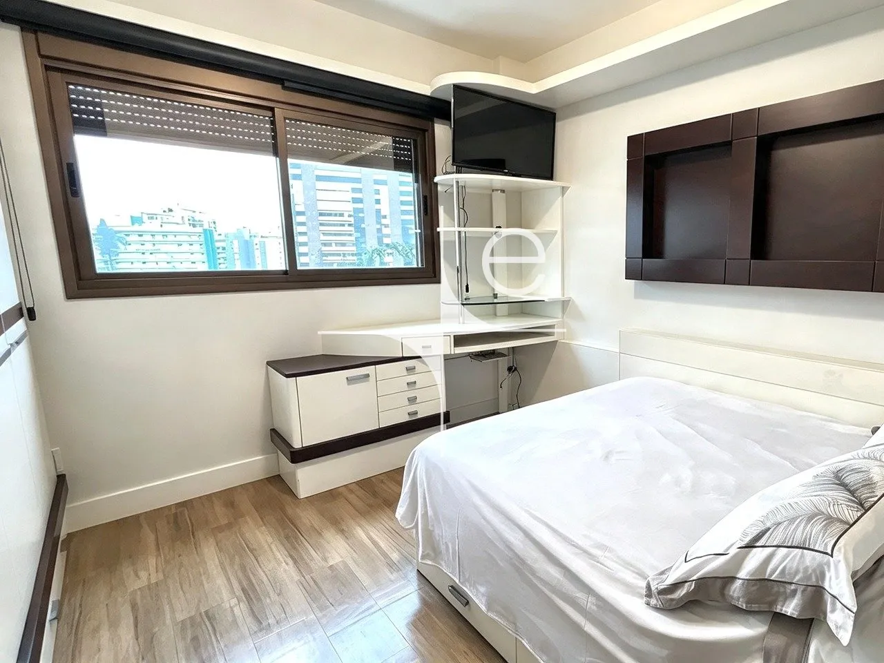 2-bedroom apartment in a building with a sauna — photo 16