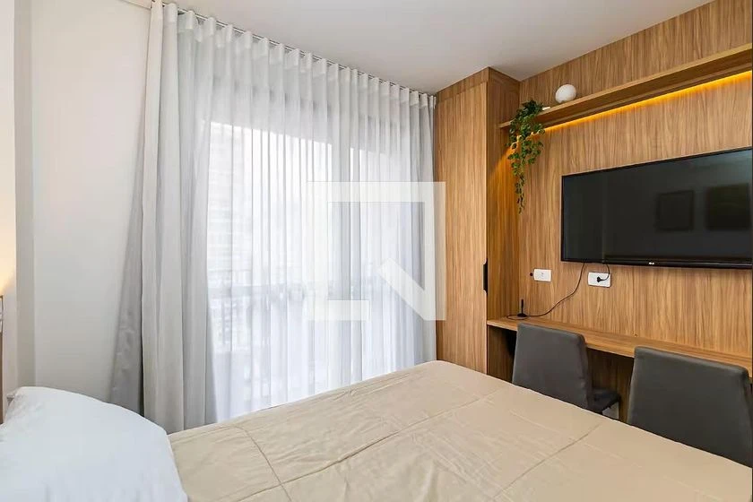 Furnished 1-bedroom apartment with a balcony — photo 3