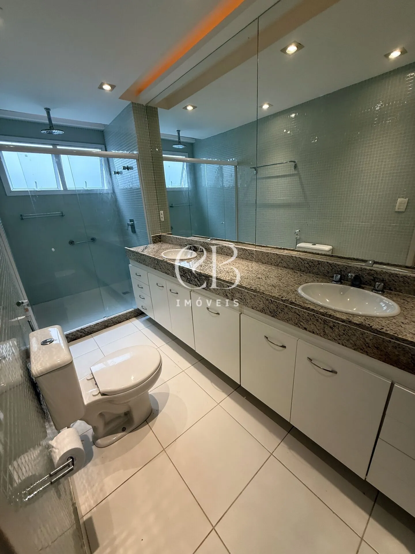 4-bedroom apartment with 5 bathrooms and 3 parking spaces — photo 17