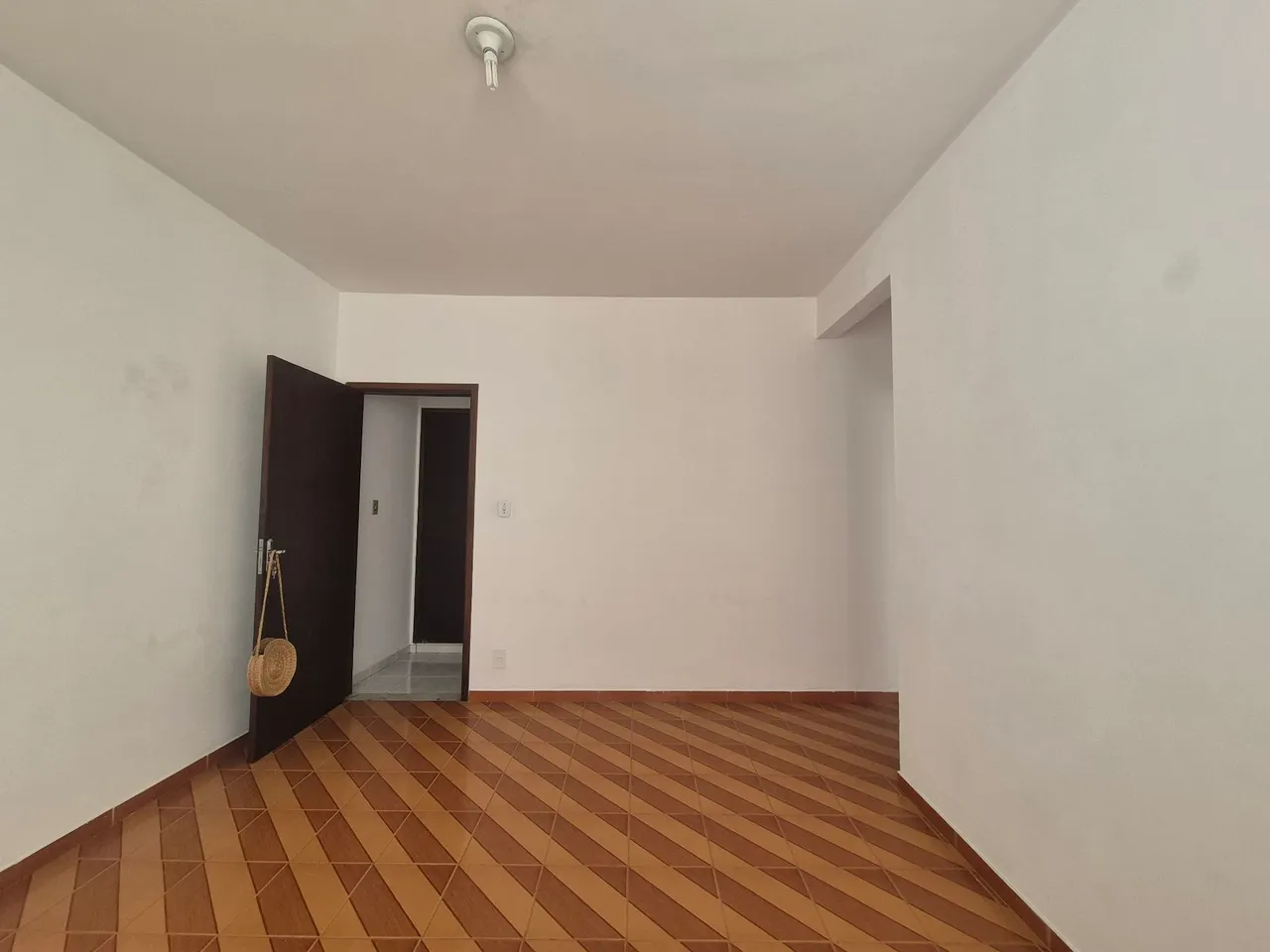 2-bedroom apartment with 1 parking space and balcony — photo 12