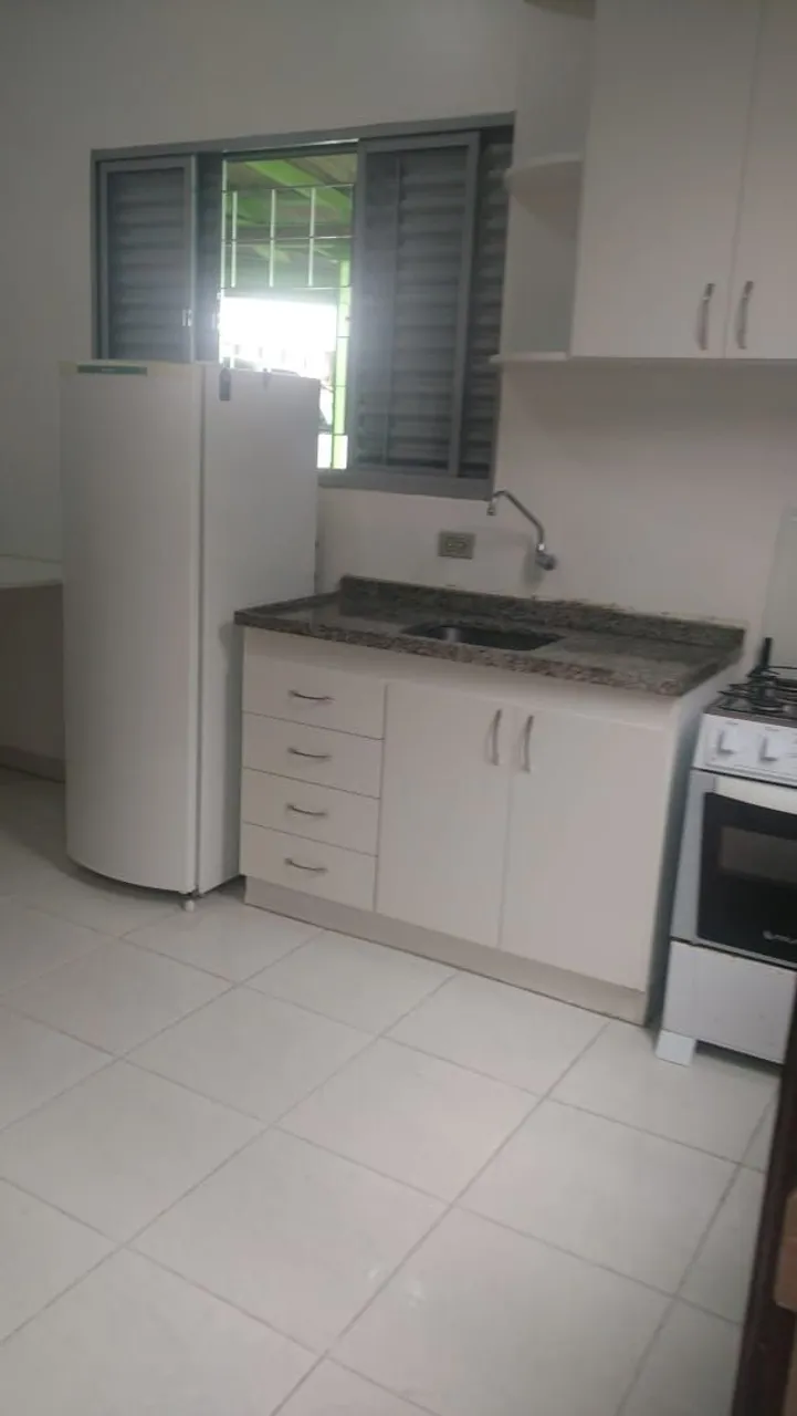 Furnished studio with 1 bedroom, 1 bathroom and parking — photo 5