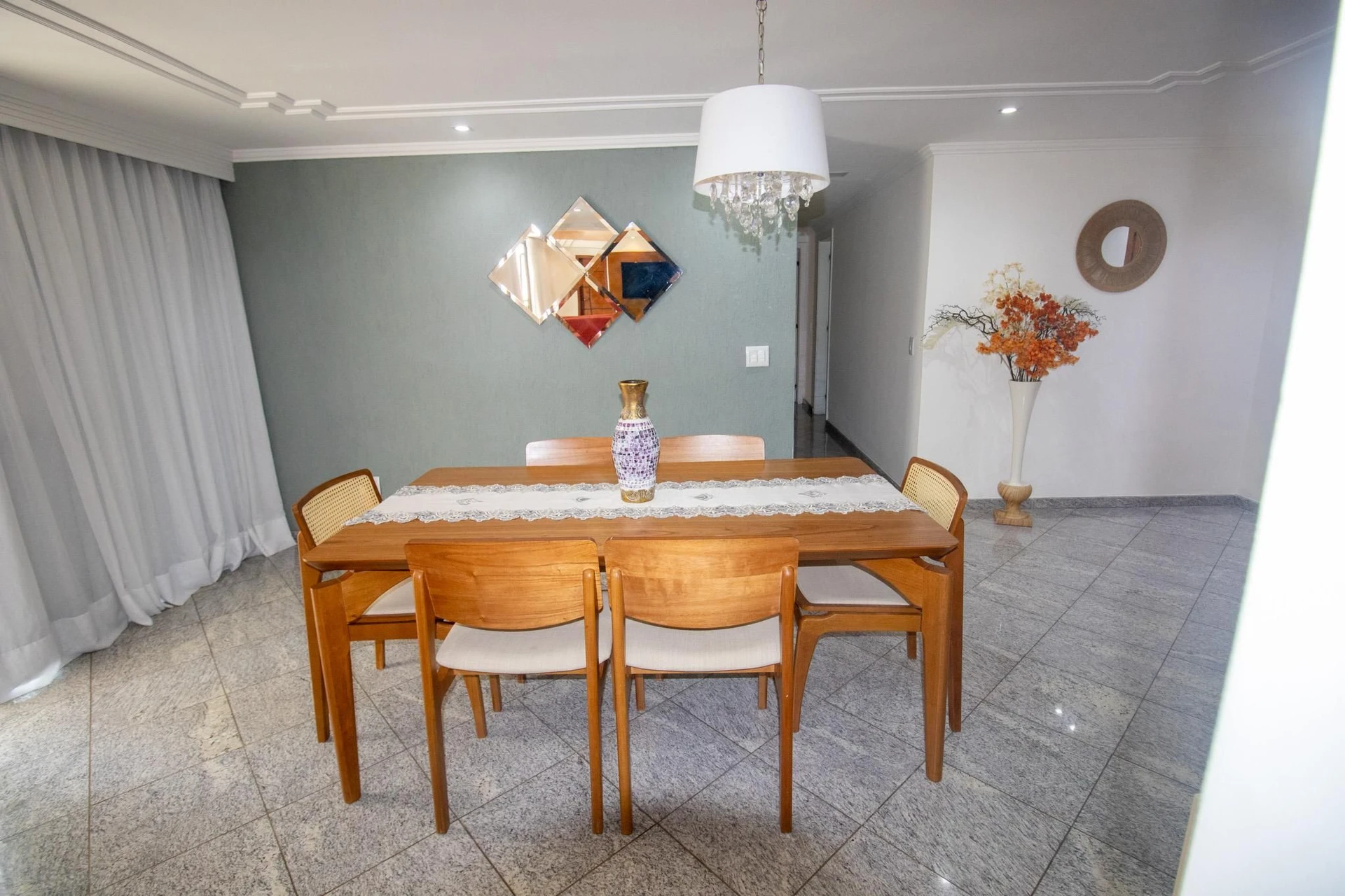 Furnished apartment with 3 bedrooms and a balcony — photo 32