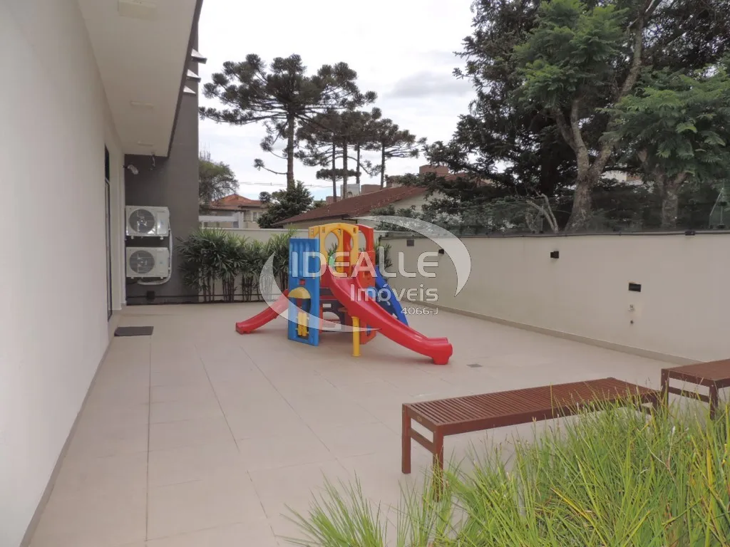 Apartment with 2 bedrooms and a glass-enclosed balcony — photo 23