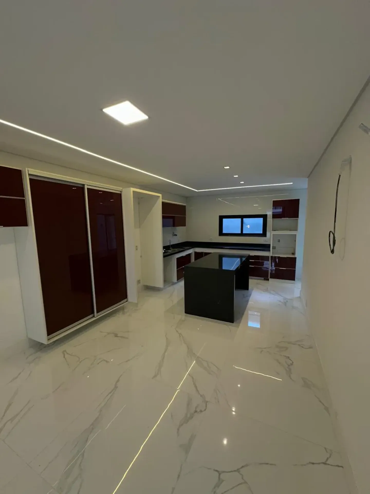 Private pool in a 5-bedroom house, 410 m² — photo 7