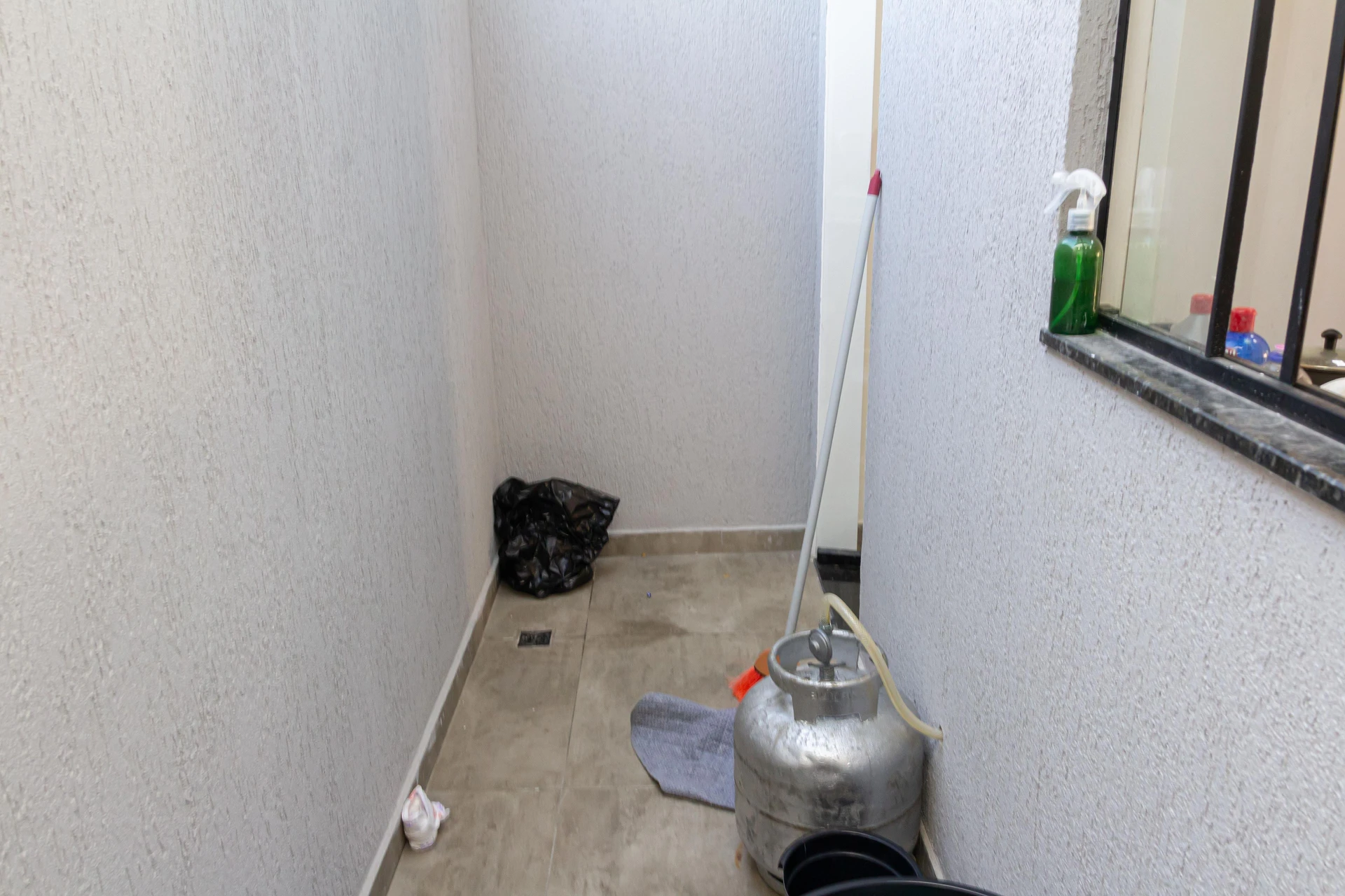Меблированный дом с грилем на балконе и 2 спальнями — photo 28