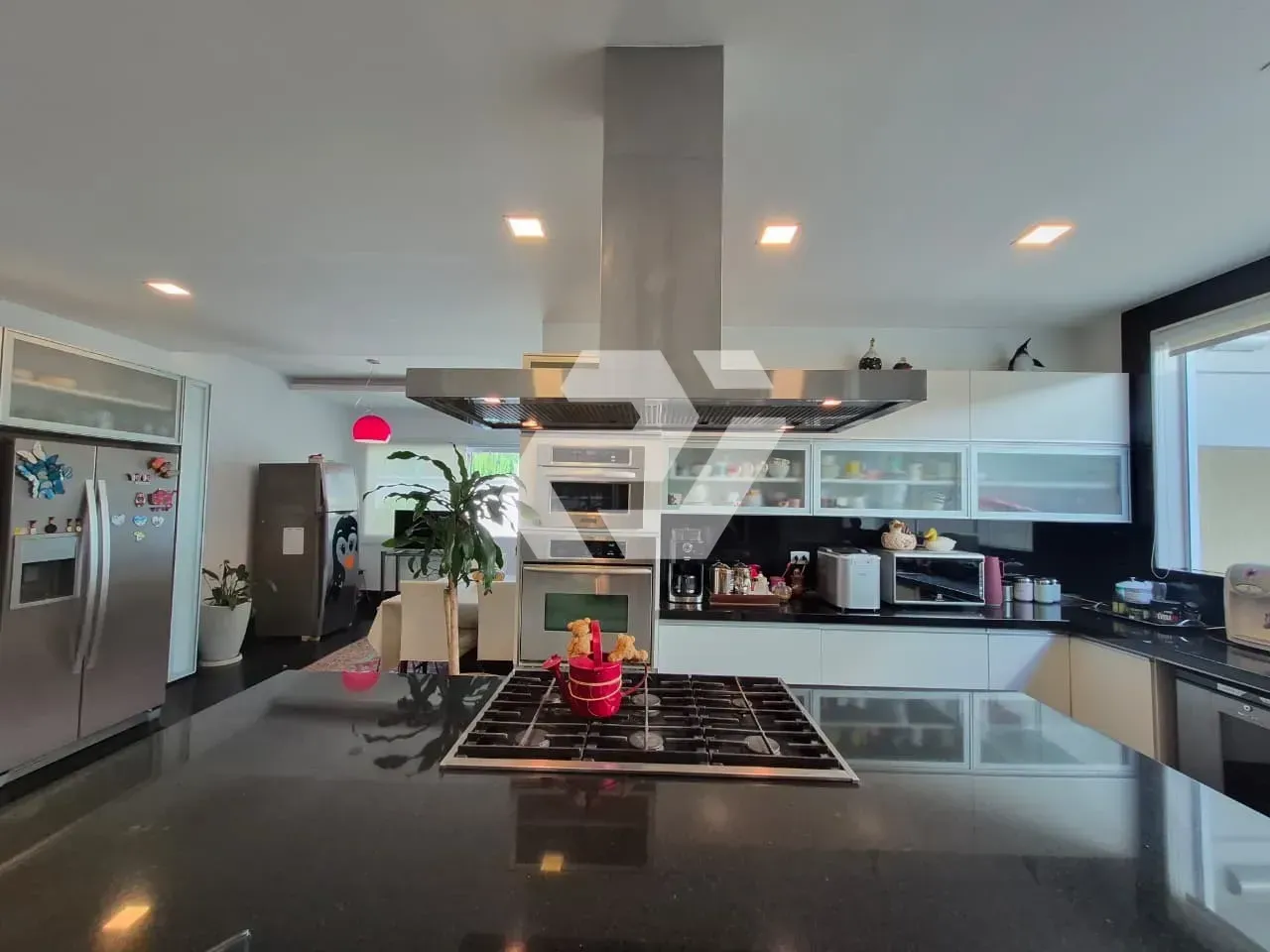 Casa mobiliada com 6 suítes e 8 banheiros — photo 35