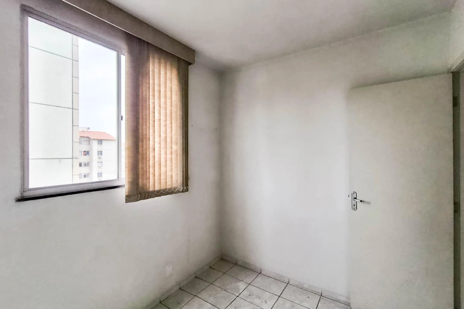 Rental apartment with 2 bedrooms and a pool in the condo — photo 10