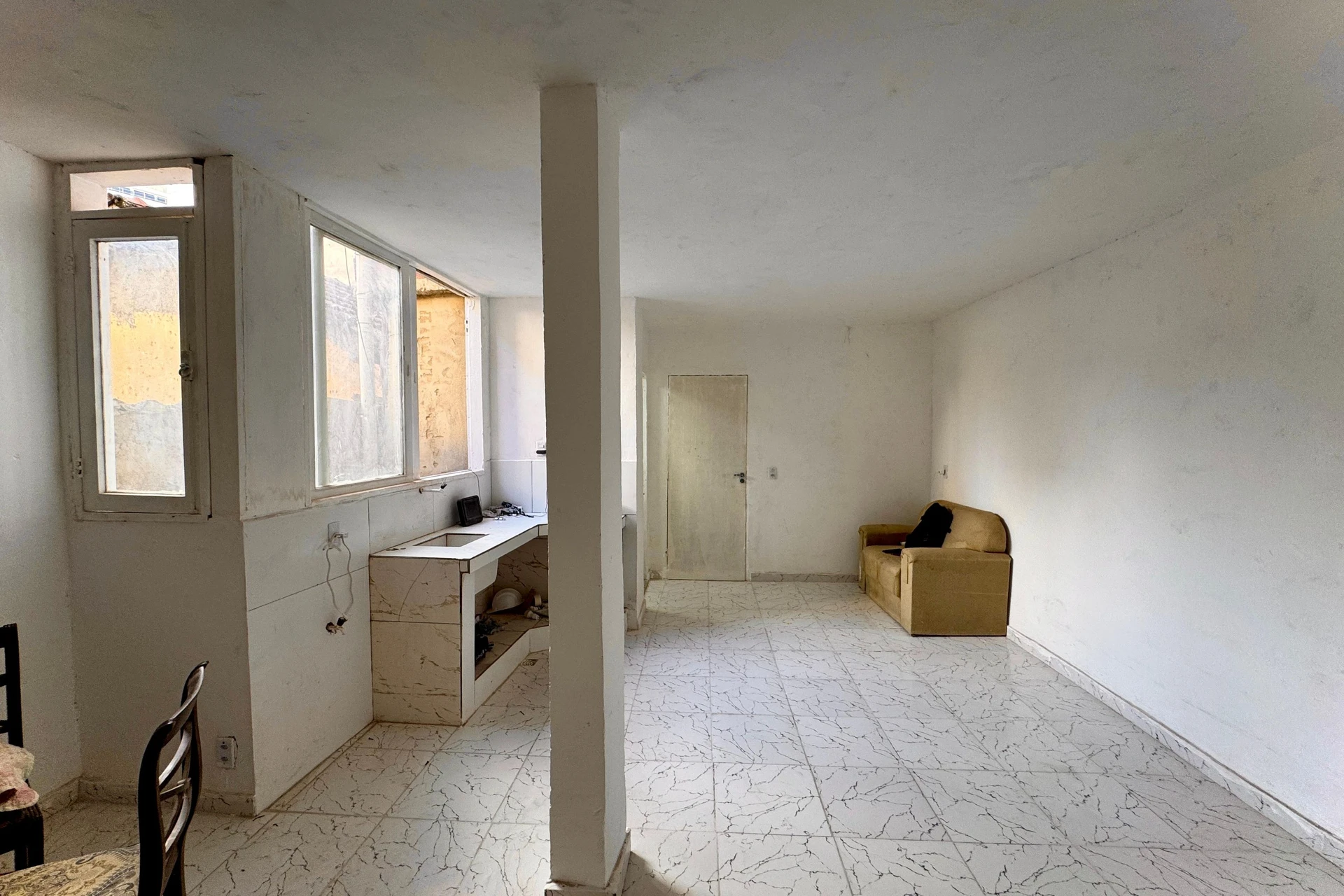 1-bedroom apartment with no parking space included — photo 9