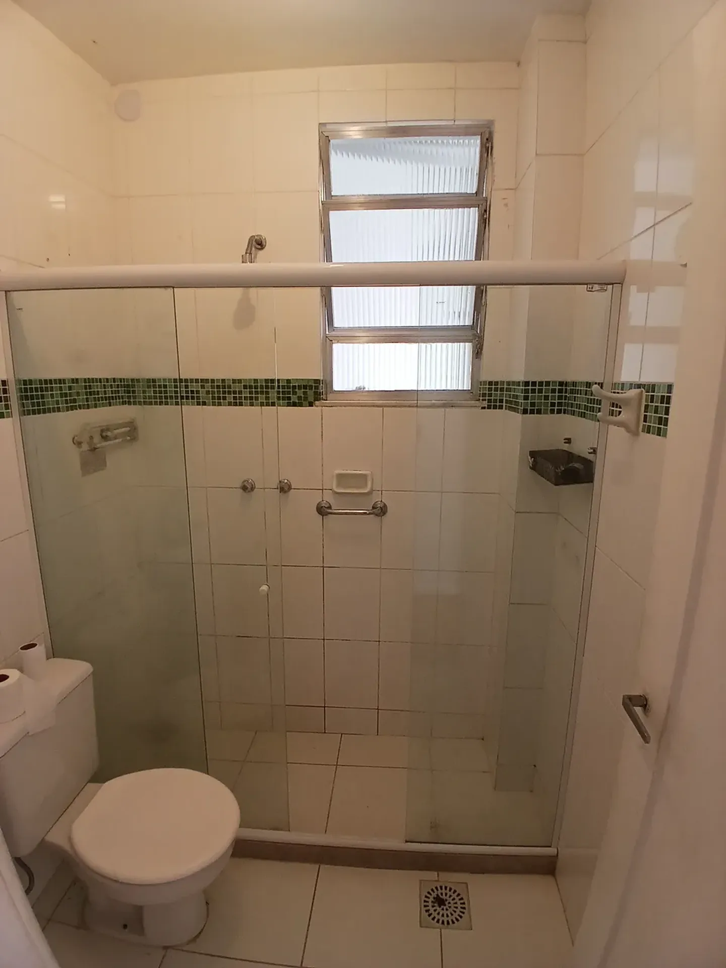 Departamento de 1 dormitorio con piso de madera o laminado — photo 5