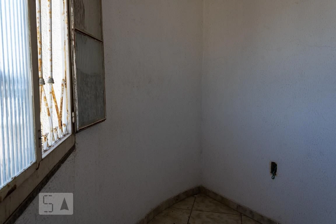 Unfurnished studio with 1 bedroom, 1 bathroom and laundry — photo 25