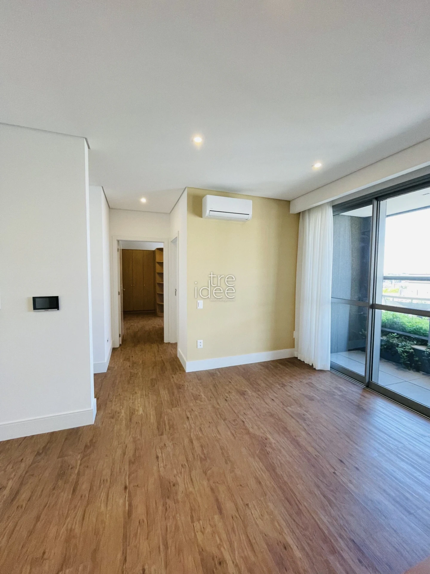2-bedroom apartment with a washing machine — photo 7