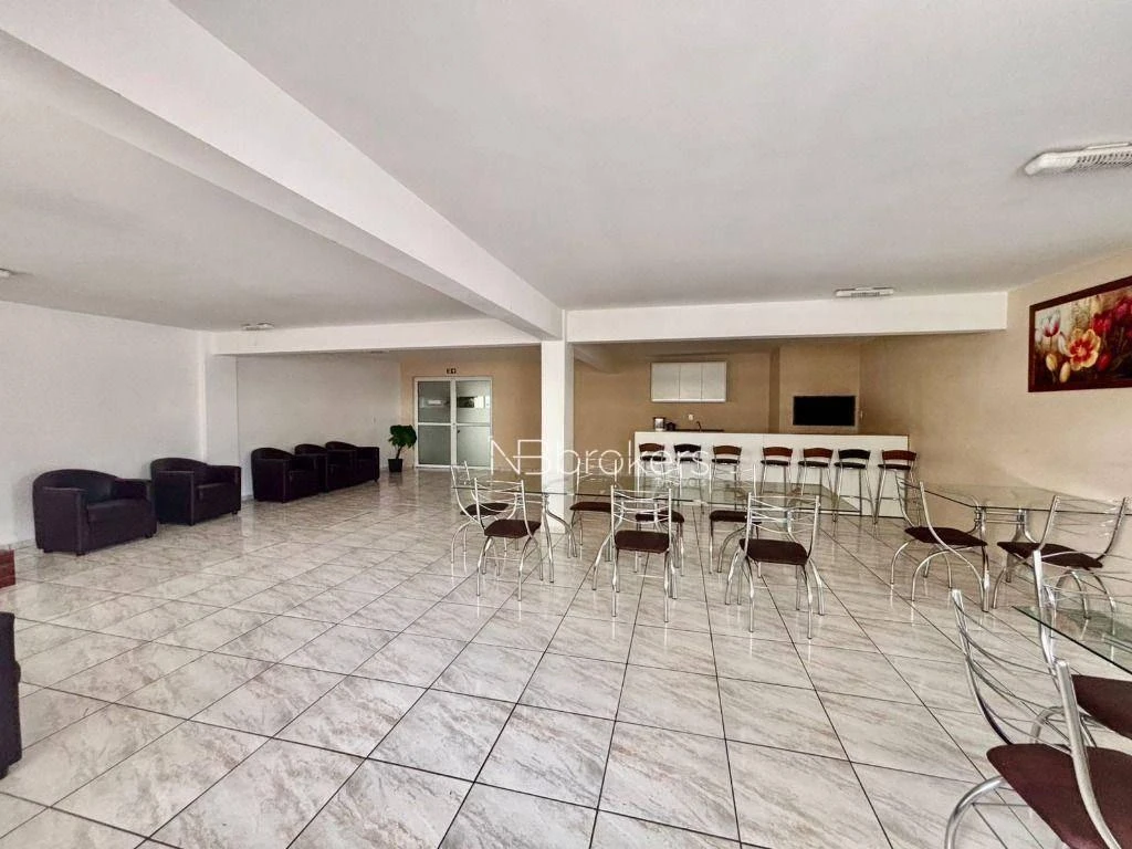 2-bedroom apartment with a washing machine in Curitiba — photo 22