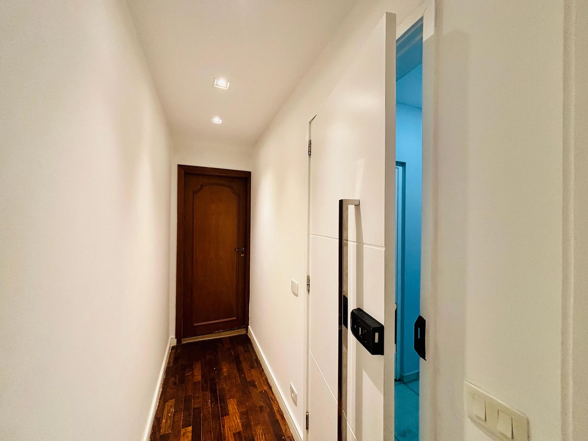 Mountain view in a 4-bedroom apartment, 220 m² — photo 34