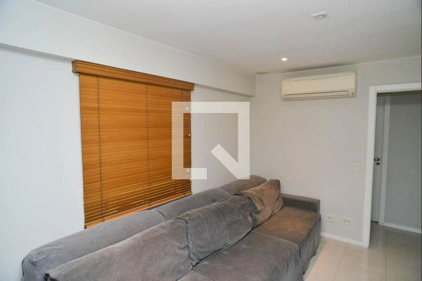 Washing machine in a 3-bedroom apartment, 160 m² — photo 38