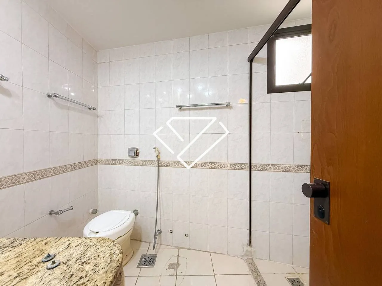 Apartamento com 3 quartos e 136 m² com varanda — photo 30