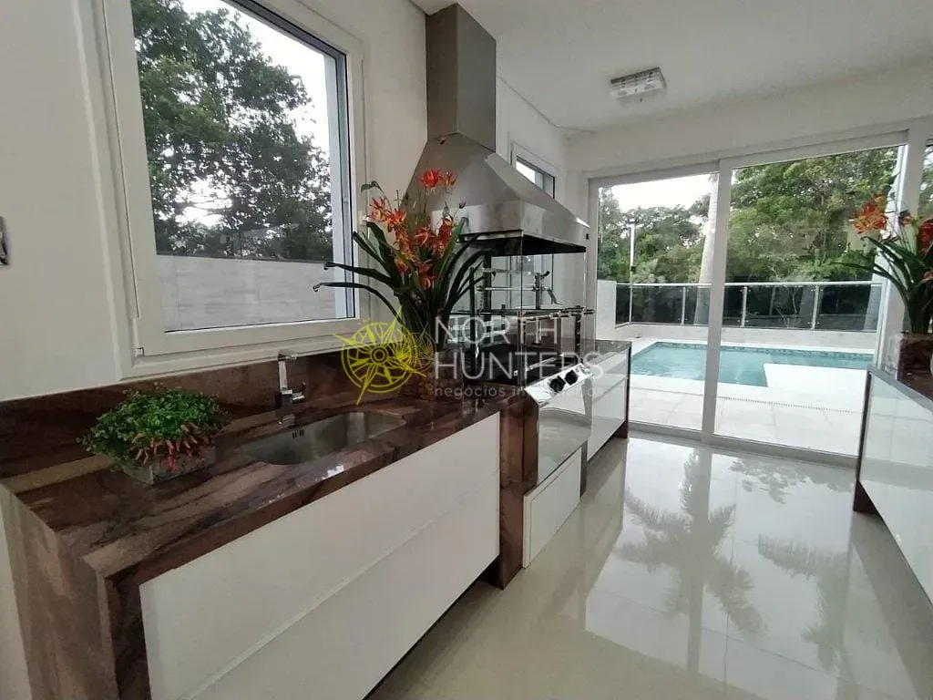 Casa com 6 suítes e 800 m² com 4 vagas — photo 18